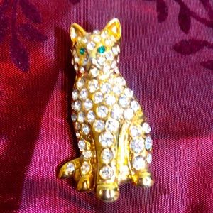 Vintage Golden Brooch Pin Cat😻